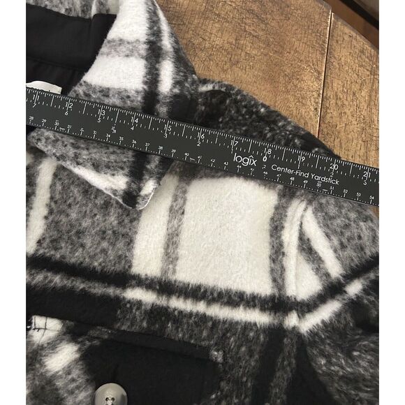 WESTBOUND Women's Plaid Shacket Black Gray Size Small Pockets Button Front - Picture 7 of 9